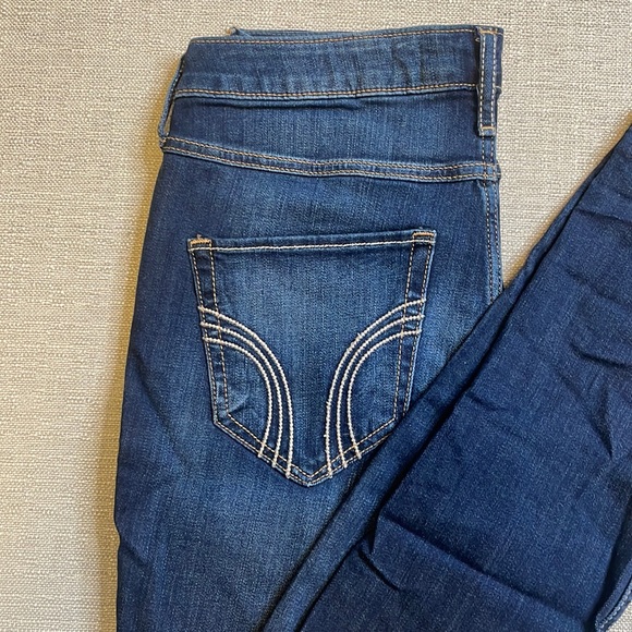 NEW Hollister High-Rise Super Skinny Jeans Dark Wash - Picture 2 of 9
